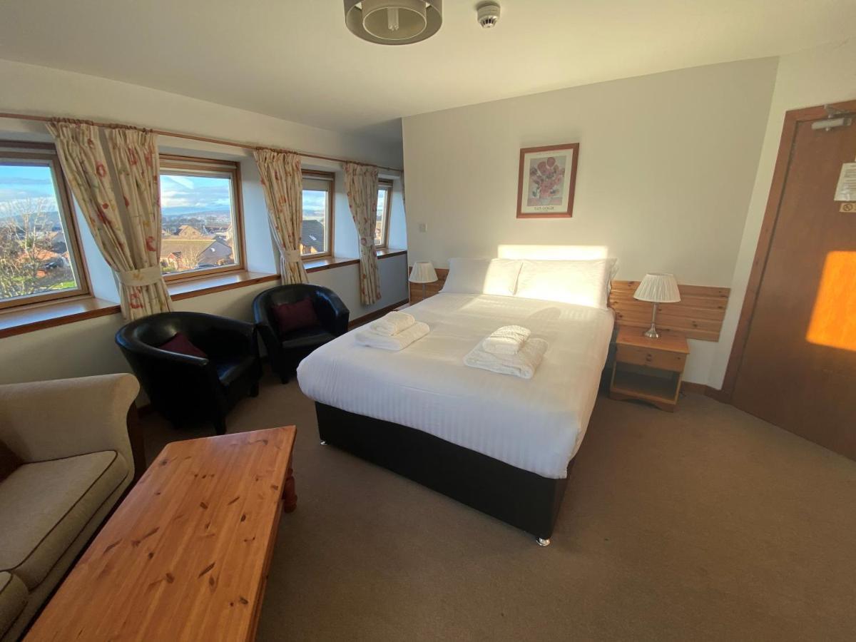 Smithton Hotel Инвернесс Экстерьер фото